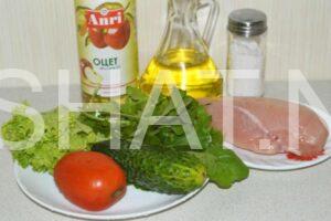 1_салат с рукколой, курицей и помидорами