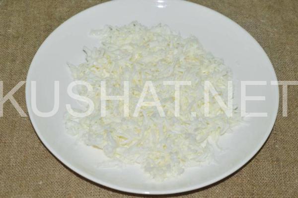 1_слоеный салат с крабовыми палочками и ананасами