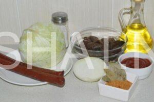 1_тушеная капуста с грибами и охотничьими колбасками