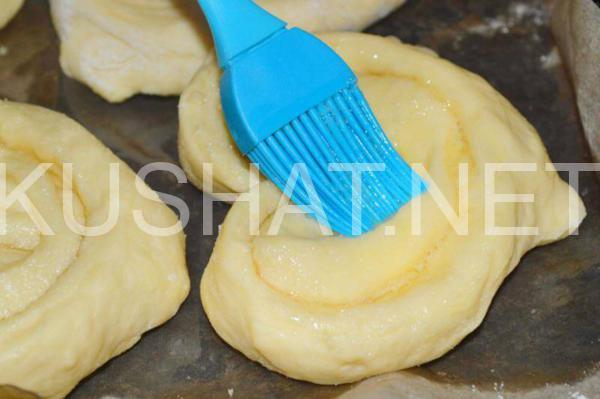 22_плюшки с сахаром из дрожжевого теста