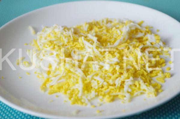 2_еврейский салат с плавленым сыром и яйцами