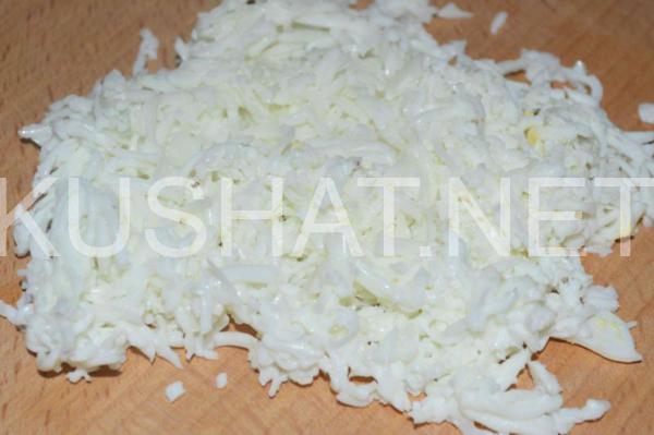 2_салат Подсолнух с чипсами, курицей и грибами