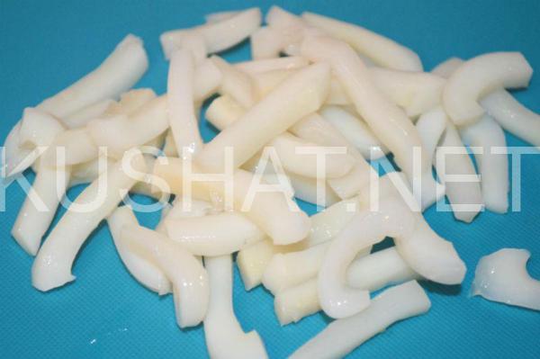 салат с кальмарами, кукурузой, яйцом и сыром 2_салат с кальмарами, кукурузой, яйцом и сыром