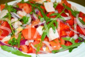 2_салат с копченой курицей и помидорами