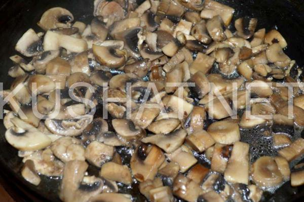 2_салат с крабовыми палочками, грибами, сыром и орехами