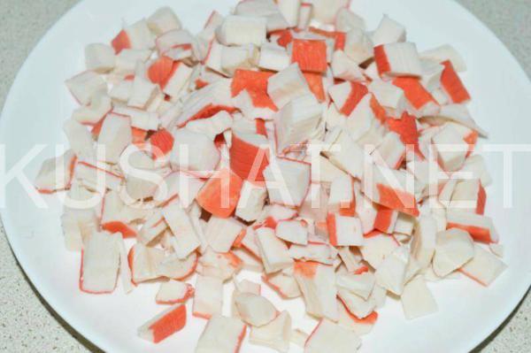 2_салат с крабовыми палочками, кукурузой и огурцом