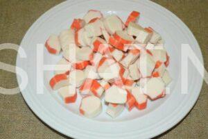 2_салат с крабовыми палочками, оливками и огурцом