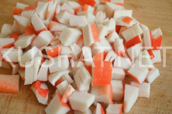 2_салат с крабовыми палочками, солеными огурцами и сыром