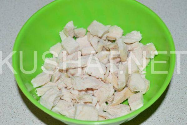 3_салат с курицей и черносливом и огурцом