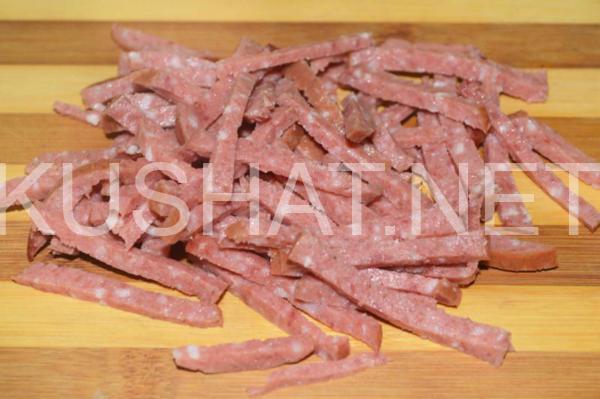 4_салат из краснокочанной капусты с колбасой и арбузной редькой