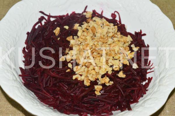 салат из свеклы с черносливом и грецкими орехами 4_салат из свеклы с черносливом и грецкими орехами