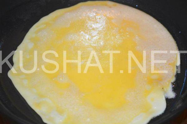 4_салат с яичными блинчиками и колбасой