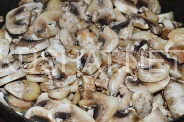 4_шампиньоны тушеные в сметане