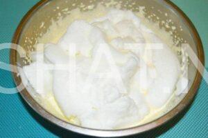 5_бисквитный торт с персиками