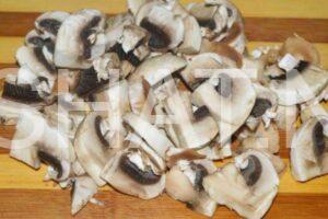 5_салат Подсолнух с чипсами, курицей и грибами