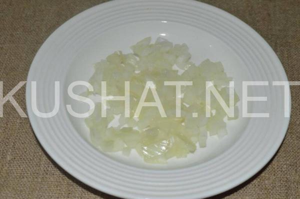 слоеный салат с крабовыми палочками, сыром и орехами 5_слоеный салат с крабовыми палочками, сыром и орехами