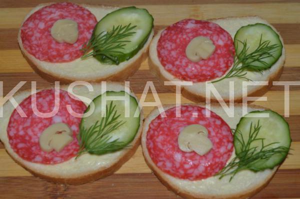 бутерброды с колбасой салями и огурцами 6_бутерброды с колбасой салями и огурцами