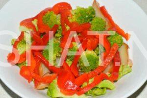 6_салат из брокколи с копченым кальмаром