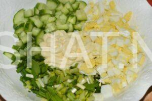 6_салат из черемши с яйцом и огурцом