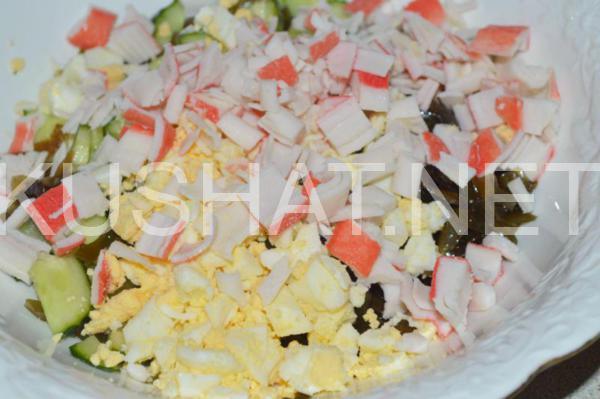6_салат из морской капусты с крабовыми палочками и яйцом