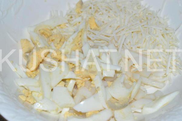 салат с кальмарами, кукурузой, яйцом и сыром 6_салат с кальмарами, кукурузой, яйцом и сыром