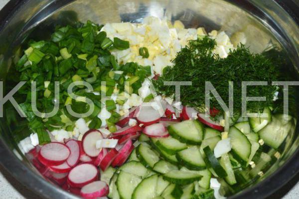 салат с редисом, огурцом, яйцом и сметаной 6_салат с редисом, огурцом, яйцом и сметаной