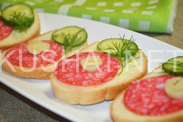 бутерброды с колбасой салями и огурцами 7_бутерброды с колбасой салями и огурцами