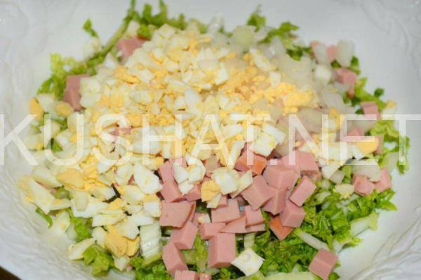 салат из пекинской капусты с колбасой и горошком 7_салат из пекинской капусты с колбасой и горошком