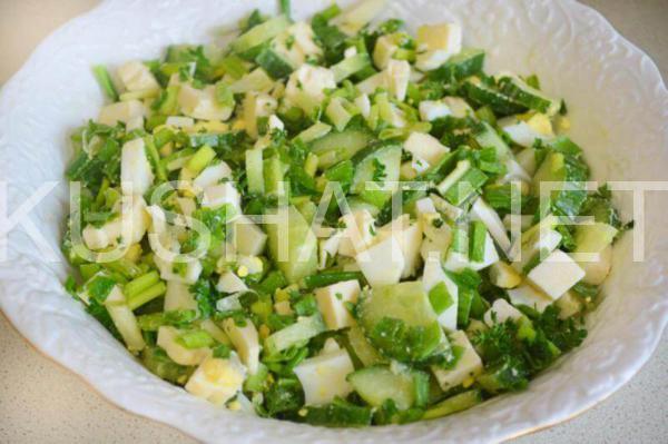салат из зеленого лука с яйцами, огурцами и плавленым сыром 7_салат из зеленого лука с яйцами, огурцами и плавленым сыром