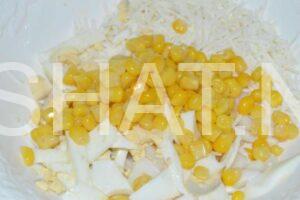 7_салат с кальмарами, кукурузой, яйцом и сыром