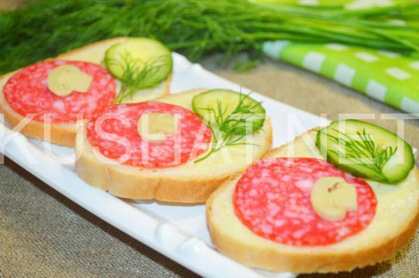 бутерброды с колбасой салями и огурцами 8_бутерброды с колбасой салями и огурцами