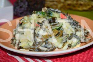 8_салат из морской капусты с крабовыми палочками и яйцом