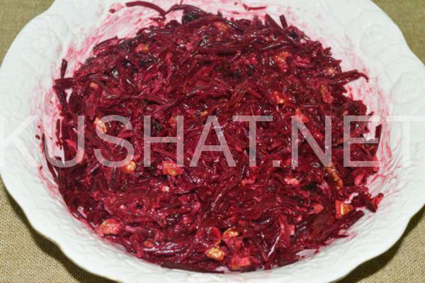 салат из свеклы с черносливом и грецкими орехами 8_салат из свеклы с черносливом и грецкими орехами