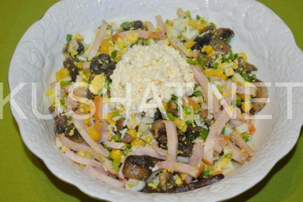 8_салат с грибами, ветчиной и кукурузой
