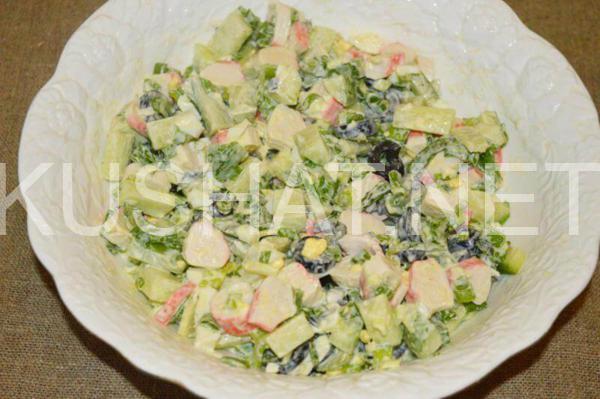 8_салат с крабовыми палочками, оливками и огурцом