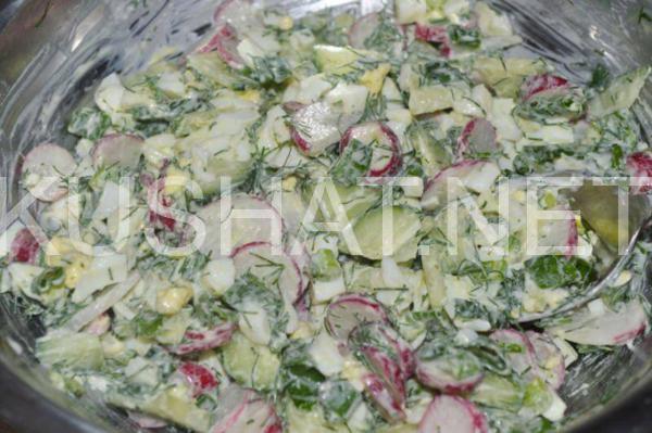 салат с редисом, огурцом, яйцом и сметаной 8_салат с редисом, огурцом, яйцом и сметаной