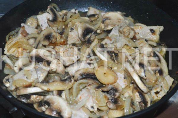 свинина с грибами в сметанном соусе 8_свинина с грибами в сметанном соусе