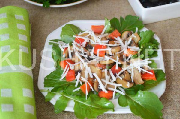 8_теплый салат с рукколой и грибами шампиньонами