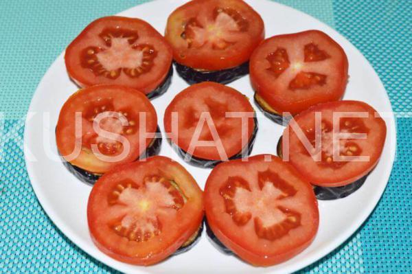 8_жареные баклажаны с помидорами и чесноком 