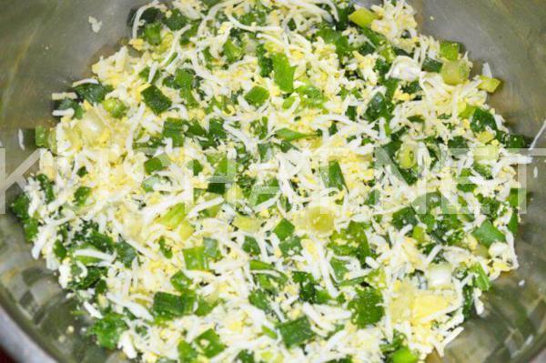 9_быстрый заливной пирог с зеленым луком и яйцом