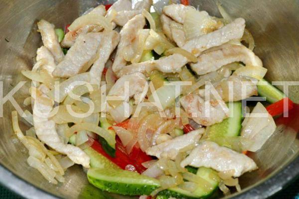 9_огурцы с мясом по-корейски