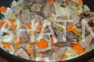 9_печень говяжья жареная с луком и морковью