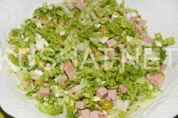 салат из пекинской капусты с колбасой и горошком 9_салат из пекинской капусты с колбасой и горошком