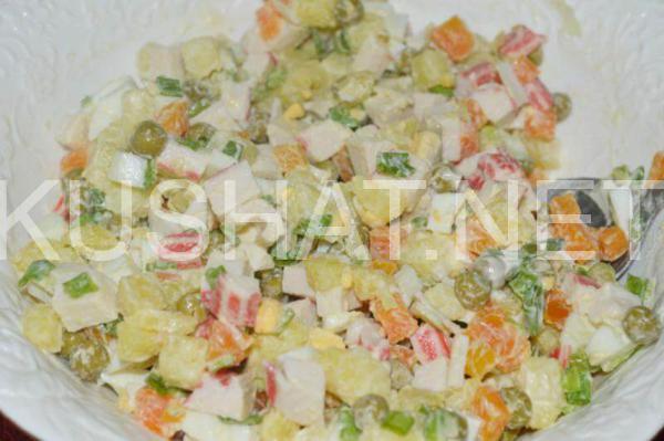 9_салат с крабовыми палочками, горошком и картошкой
