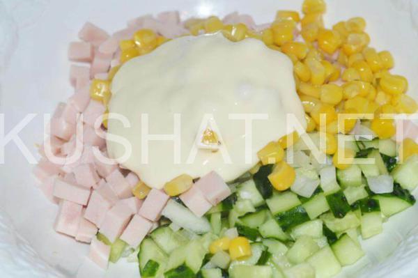 9_салат с ветчиной, кукурузой и огурцом