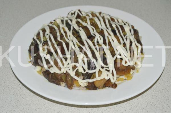 9_слоеный салат со свининой и грибами