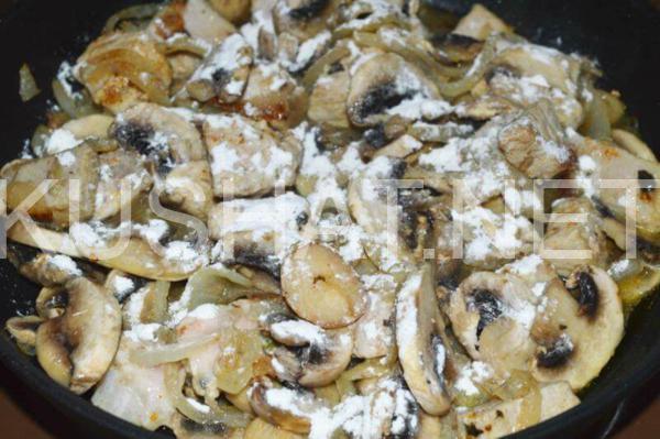 свинина с грибами в сметанном соусе 9_свинина с грибами в сметанном соусе